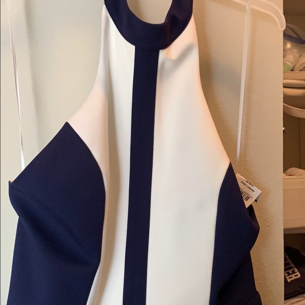 Dress - Picture 6 of 6